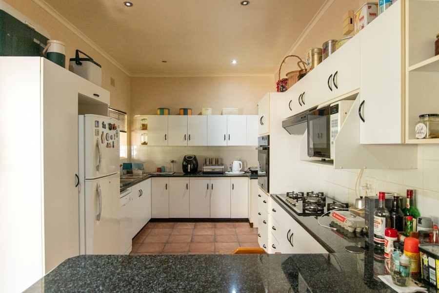 4 Bedroom Property for Sale in Ongegund Village Western Cape